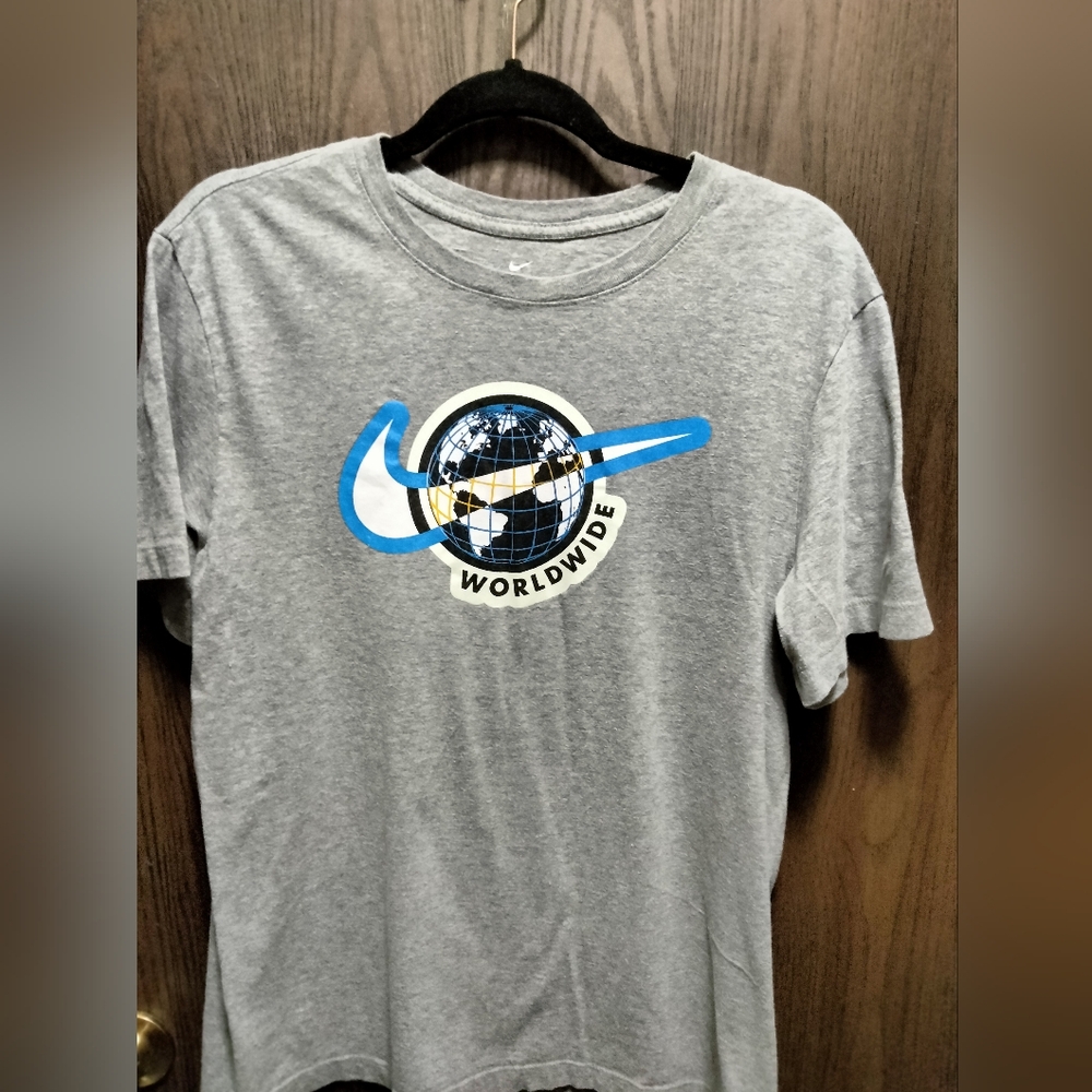 Men's Nike Graphic Tee